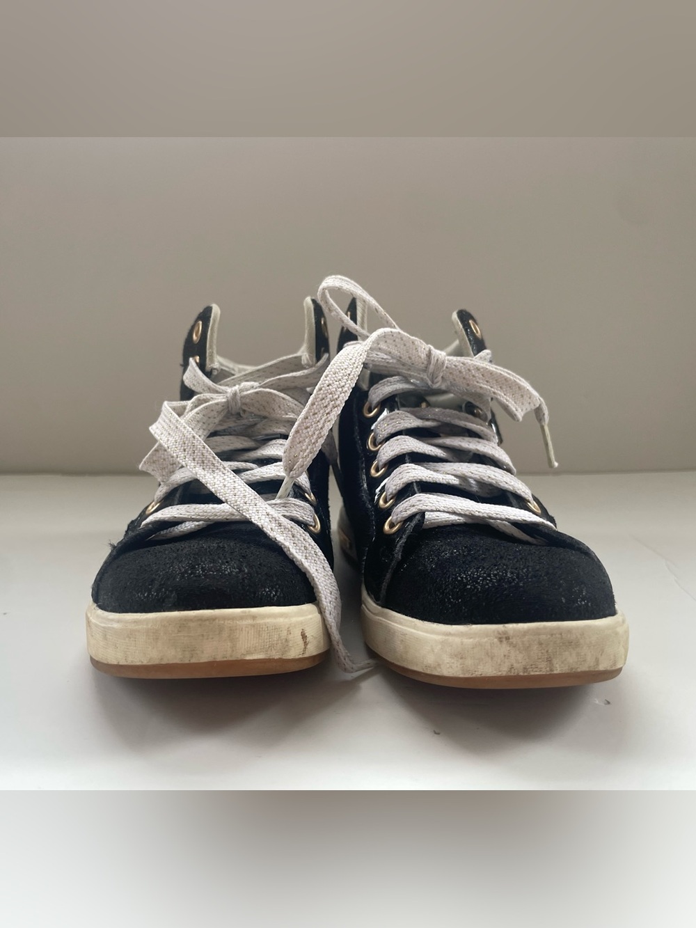 Add on for $10 - Girls Skechers high tops - size 13